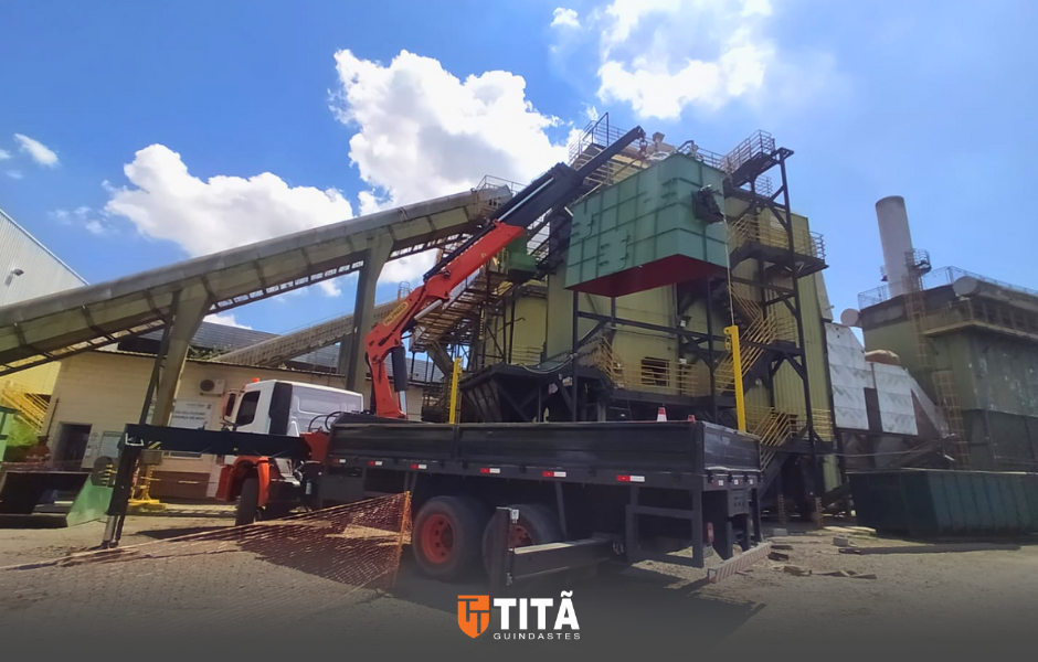 TITÃ GUINDASTES 